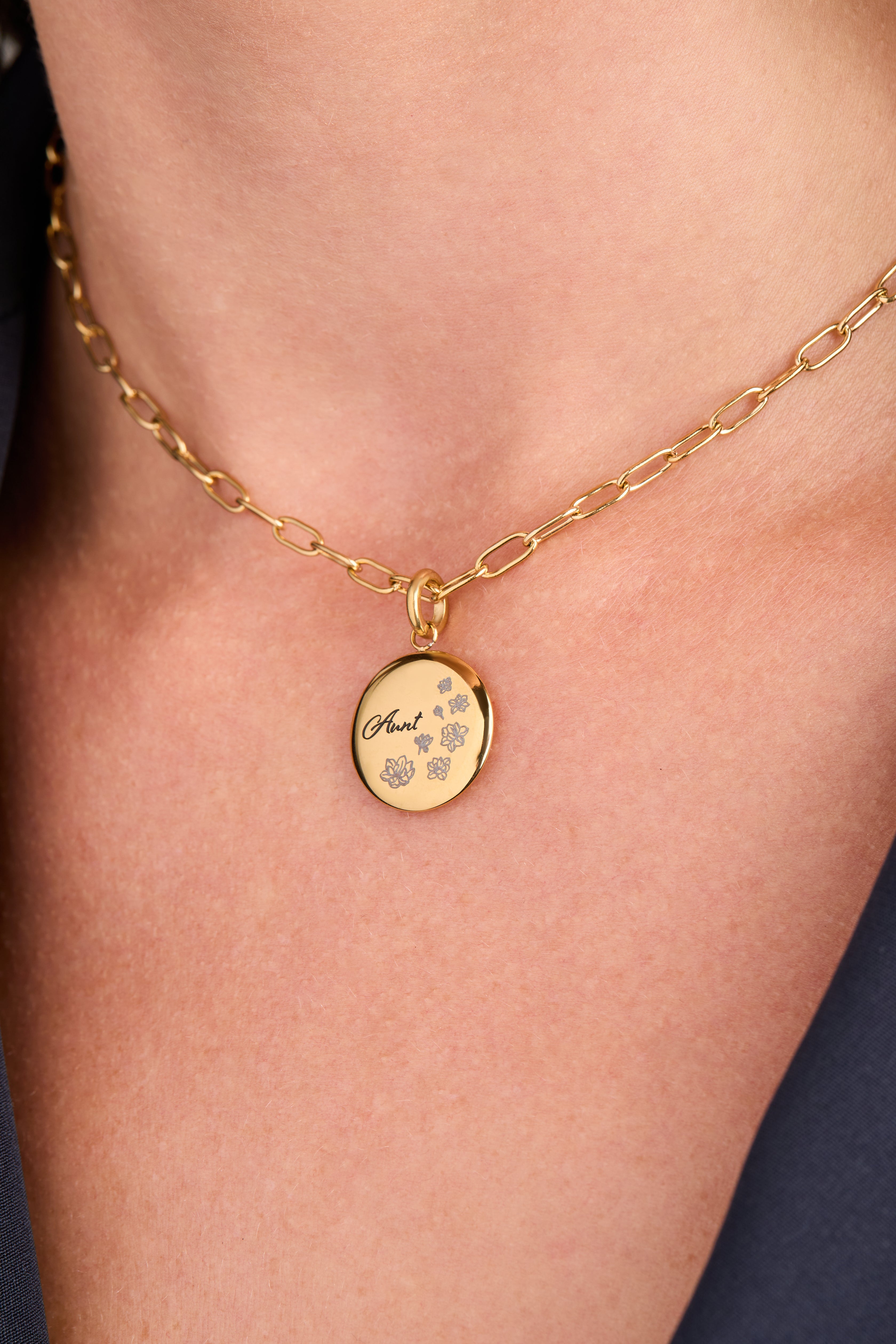 Aunt Flower Disc Charm